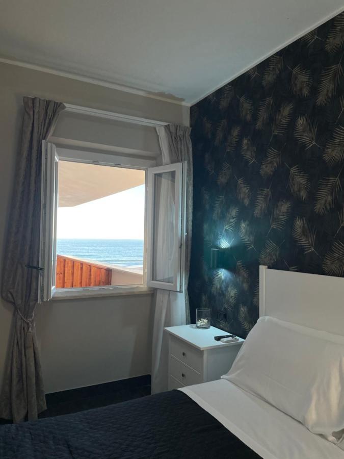 Aldiva Rooms Torvaianica Eksteriør billede
